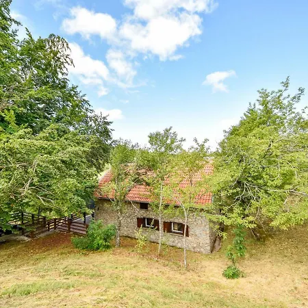 Velebita Vikendica