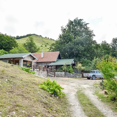 Velebita Vikendica *
